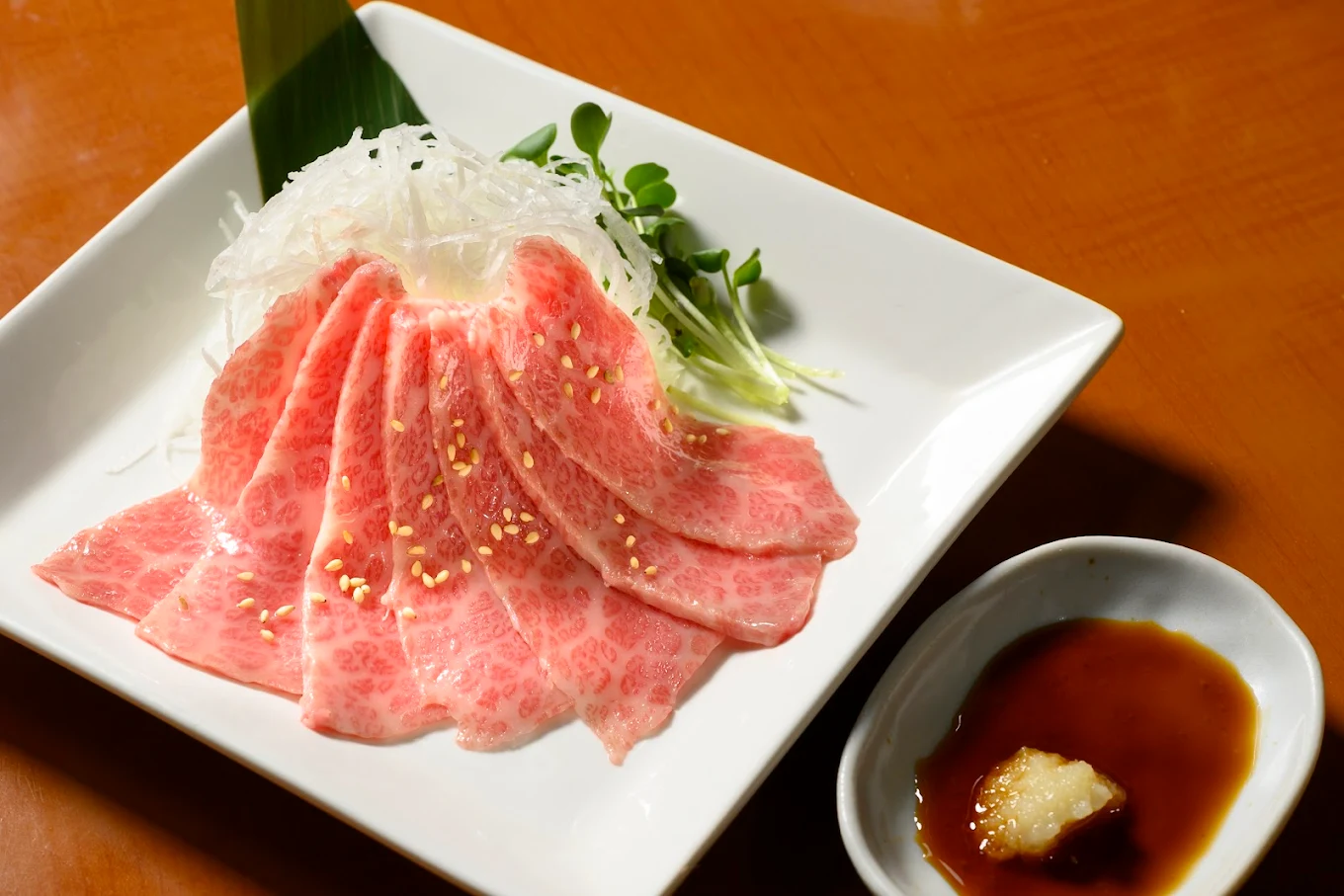 霜降り肉の盛り合わせ